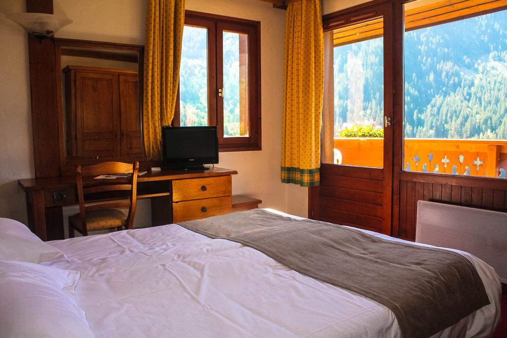 Hotel Ancolie - Champagny En Vanoise La Plagne Exterior photo
